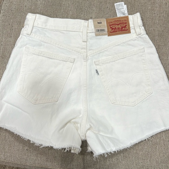Women's Levi's® High waisted Mom shorts - Picture 1 of 6